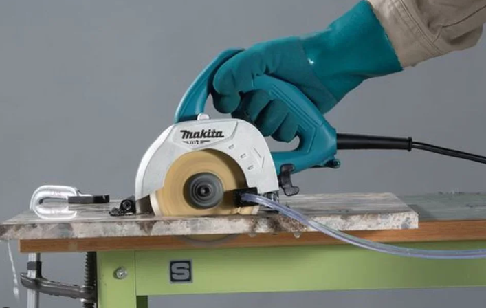 Máy Cưa Makita M0401-B tại VLXD Hồng Ngát Cần Giờ