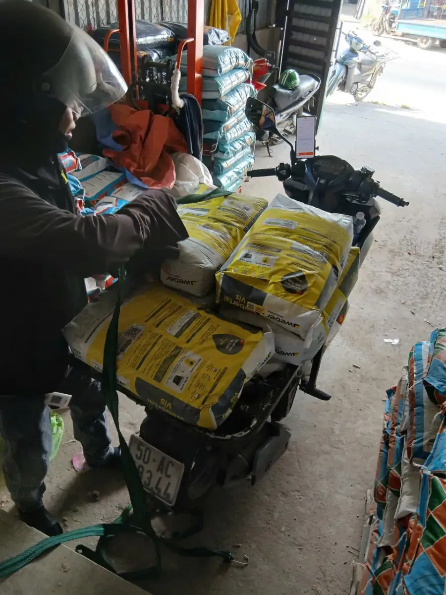 định mức keo dán gạch men - giao hàng
