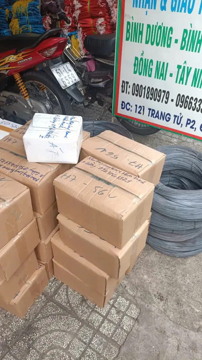giao hàng viên kê bê tông mác cao