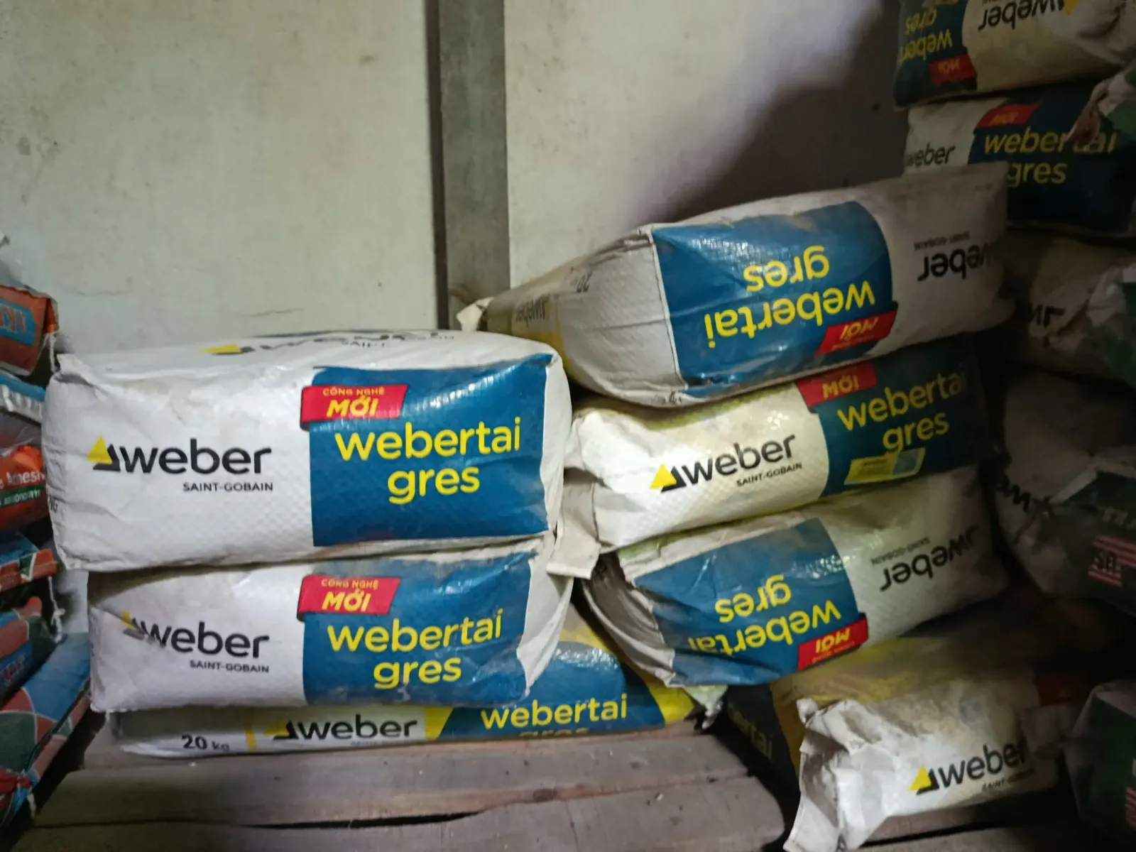 các dòng keo dán gạch - weber tai gres