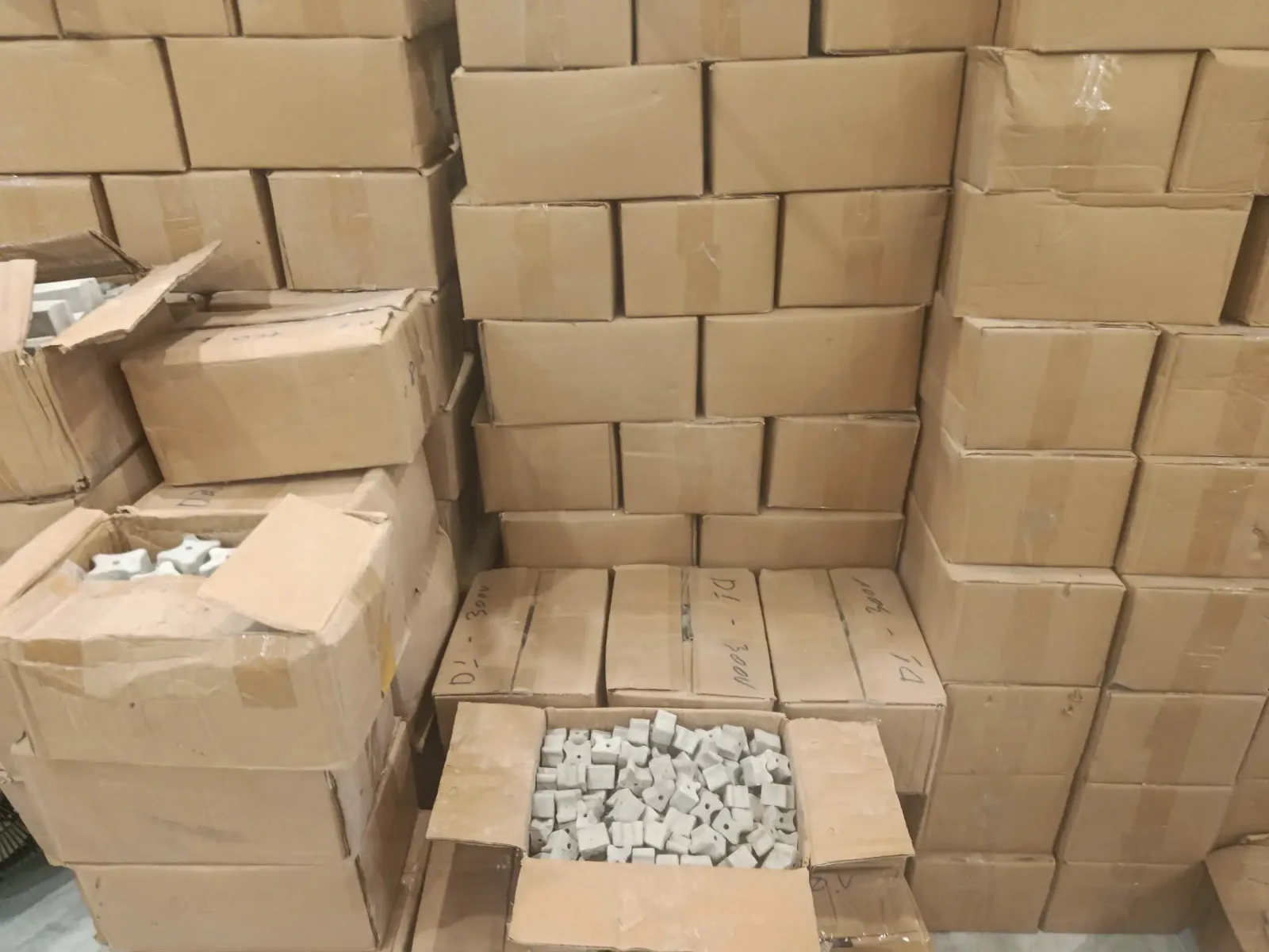 Viên Kê Bê Tông DN1 Tại VLXD Hồng Ngát